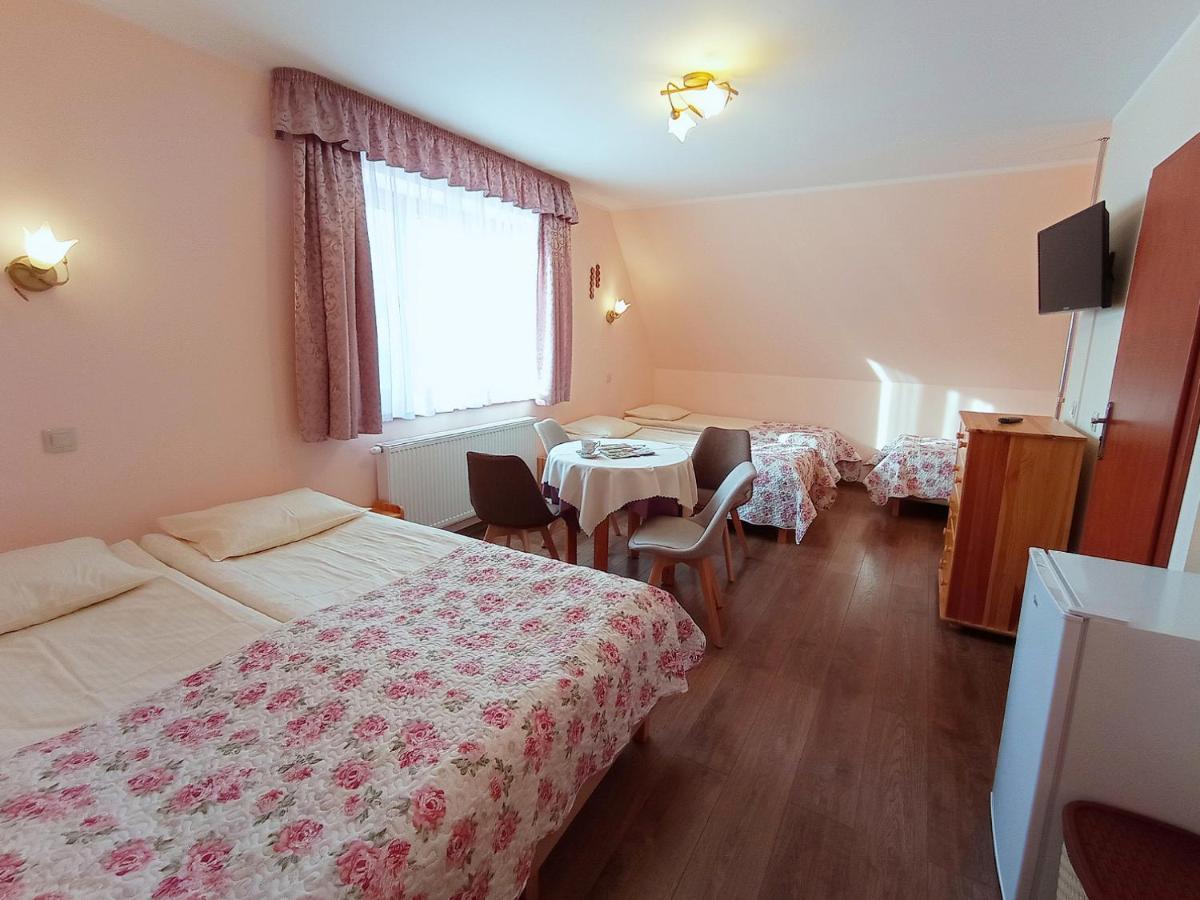Ferienwohnung Wynajem Pokoi Rancho Zab Exterior foto