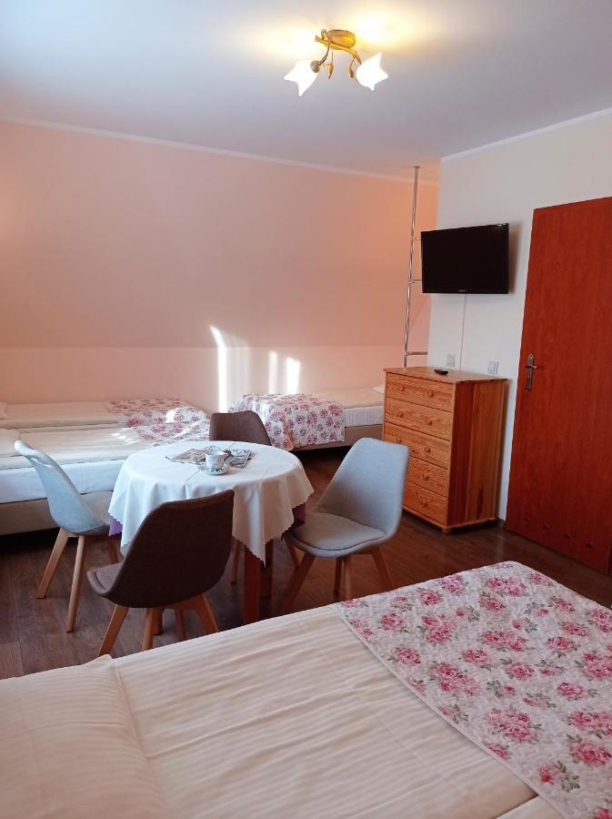 Ferienwohnung Wynajem Pokoi Rancho Zab Exterior foto