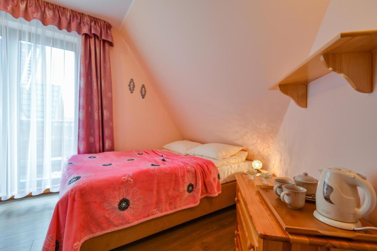 Ferienwohnung Wynajem Pokoi Rancho Zab Exterior foto